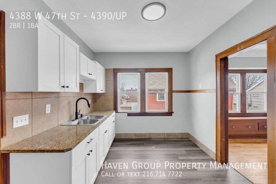 4388 W 47th St | UP, Cleveland - Bright Upstairs Unit with Charming Front Porch! property image