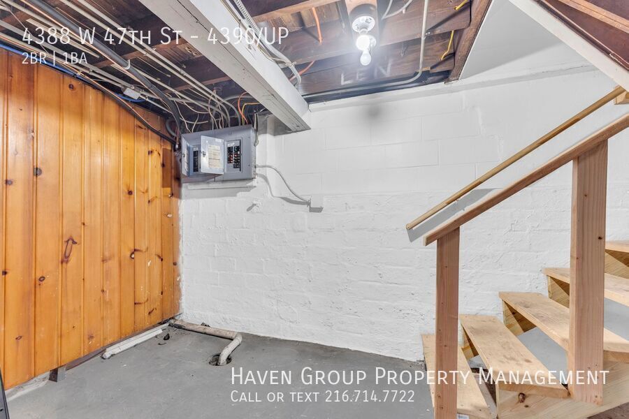 4388 W 47th St | UP, Cleveland - Bright Upstairs Unit with Charming Front Porch! property image