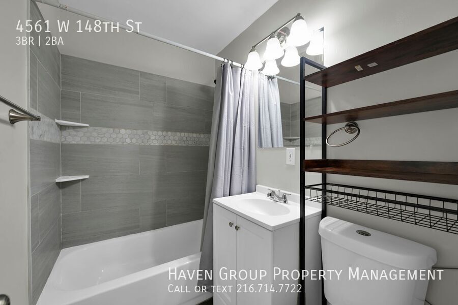 4561 W 148th St, Cleveland - Spacious 3-bed 1.5-bath single-family home! property image