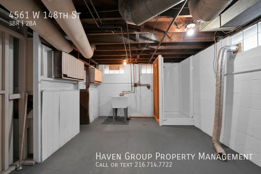 4561 W 148th St, Cleveland - Spacious 3-bed 1.5-bath single-family home! property image