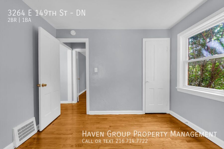 3264 E 149 St| DN, Cleveland- Spacious 2 bed 1 bath multi-family home! property image