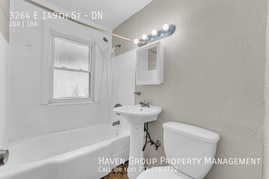 3264 E 149 St| DN, Cleveland- Spacious 2 bed 1 bath multi-family home! property image