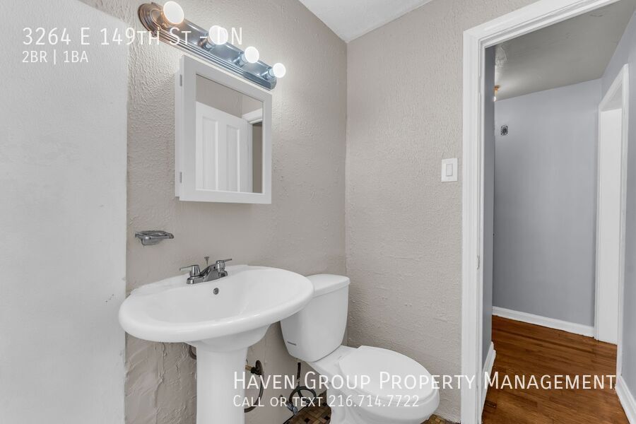 3264 E 149 St| DN, Cleveland- Spacious 2 bed 1 bath multi-family home! property image