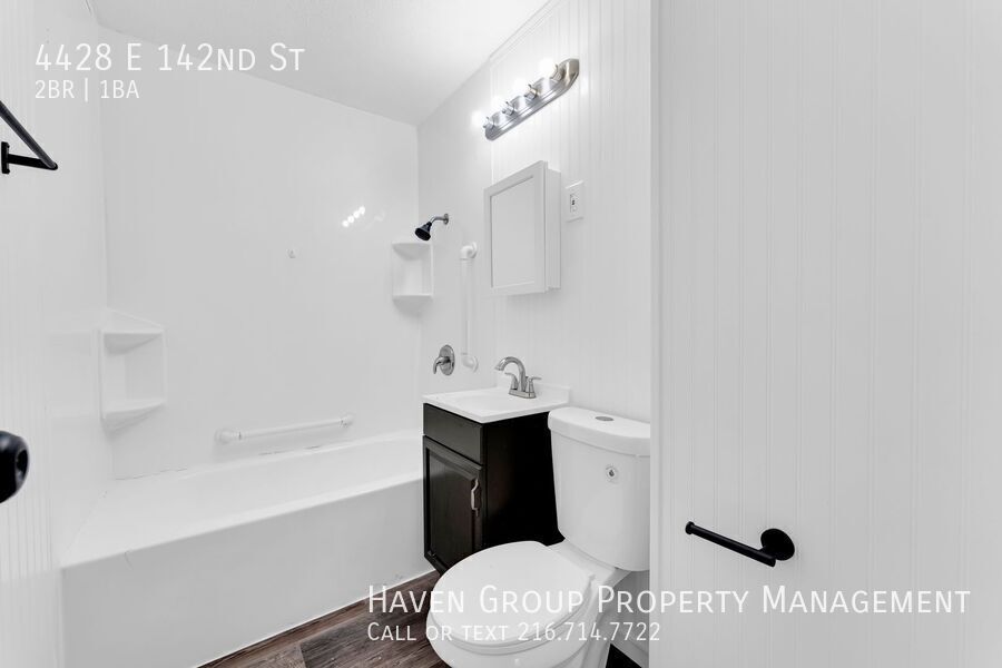 4428 E 142nd St, Cleveland - Spacious 2-bed 1-bath single-family home! property image