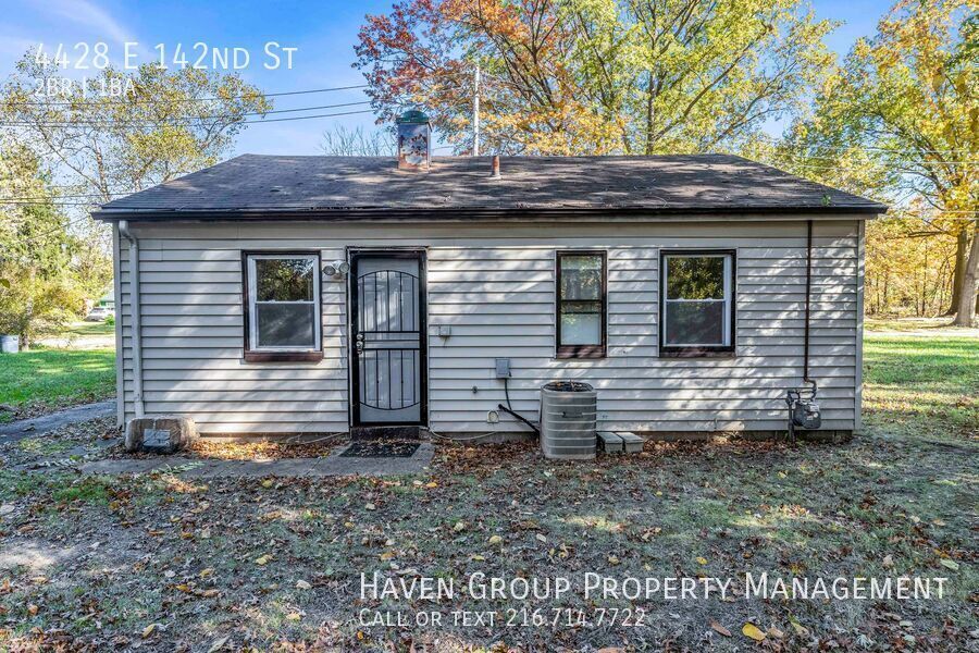 4428 E 142nd St, Cleveland - Spacious 2-bed 1-bath single-family home! property image