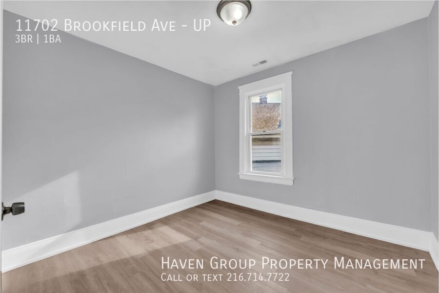 11702 Brookfield Ave | UP, Cleveland - Spacious 3-bed 1-bath multi-family home! property image