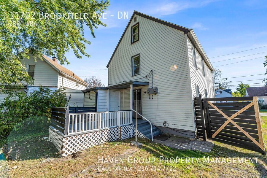 11702 Brookfield Ave | DN, Cleveland - Spacious 2-bed 1-bath multi-family home! property image