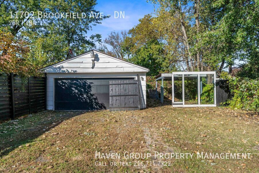 11702 Brookfield Ave | DN, Cleveland - Spacious 2-bed 1-bath multi-family home! property image