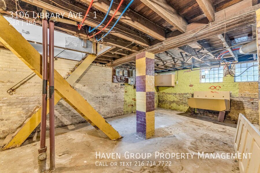 3106 Library Ave | DN, Cleveland - Spacious 2-bed 1-bath multi-family home! property image