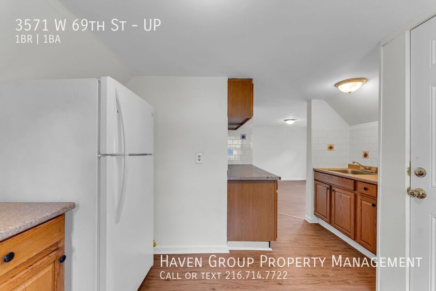 3571 W 69th St | UP, Cleveland - Spacious 1 bed 1 bath multi-family home! property image