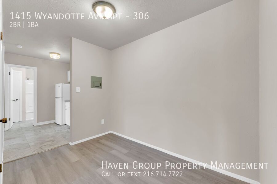 1415 Wyandotte Ave | Unit 306, Lakewood, OH 44107 - Spacious 2-bed 1-bath apartment! property image