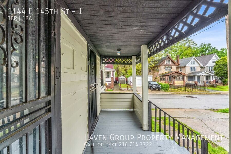 1144 E 145th St Cleveland, Ohio, 44110 - Spacious 3-bed 1-bath multi-family home! property image