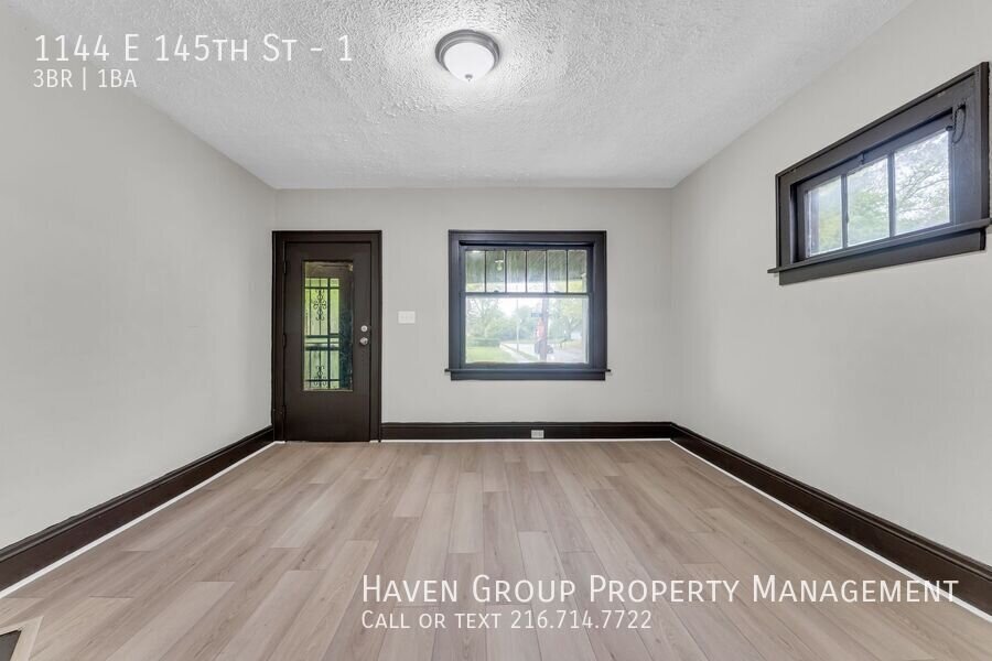 1144 E 145th St Cleveland, Ohio, 44110 - Spacious 3-bed 1-bath multi-family home! property image