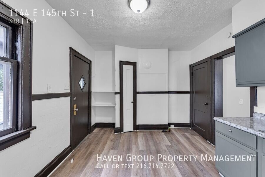 1144 E 145th St Cleveland, Ohio, 44110 - Spacious 3-bed 1-bath multi-family home! property image