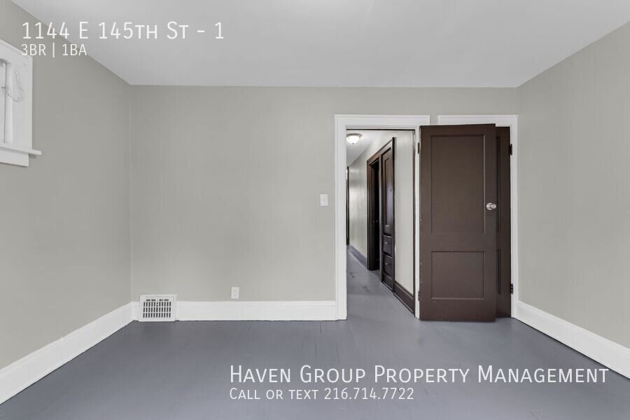 1144 E 145th St Cleveland, Ohio, 44110 - Spacious 3-bed 1-bath multi-family home! property image