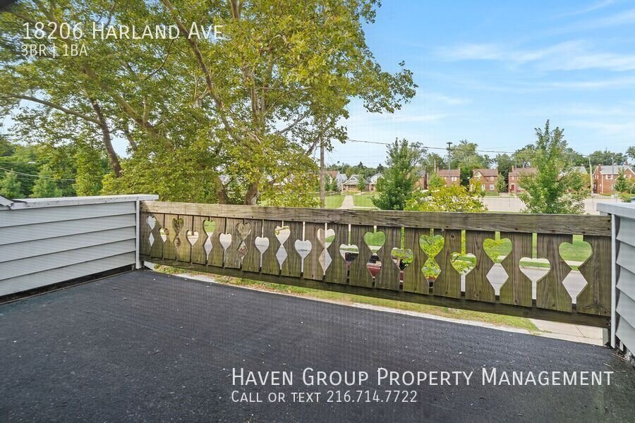 18206 Harland Ave, Cleveland - Spacious 3 bed 1 bath single family home! property image