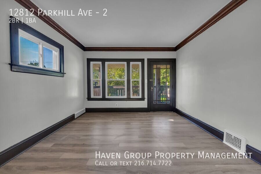 12812 Parkhill Ave | UP, Cleveland, OH 44120 - Spacious 2-bed 1-bath multi-family home! property image