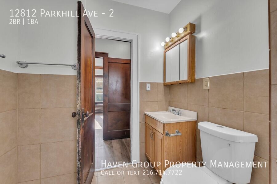 12812 Parkhill Ave | UP, Cleveland, OH 44120 - Spacious 2-bed 1-bath multi-family home! property image