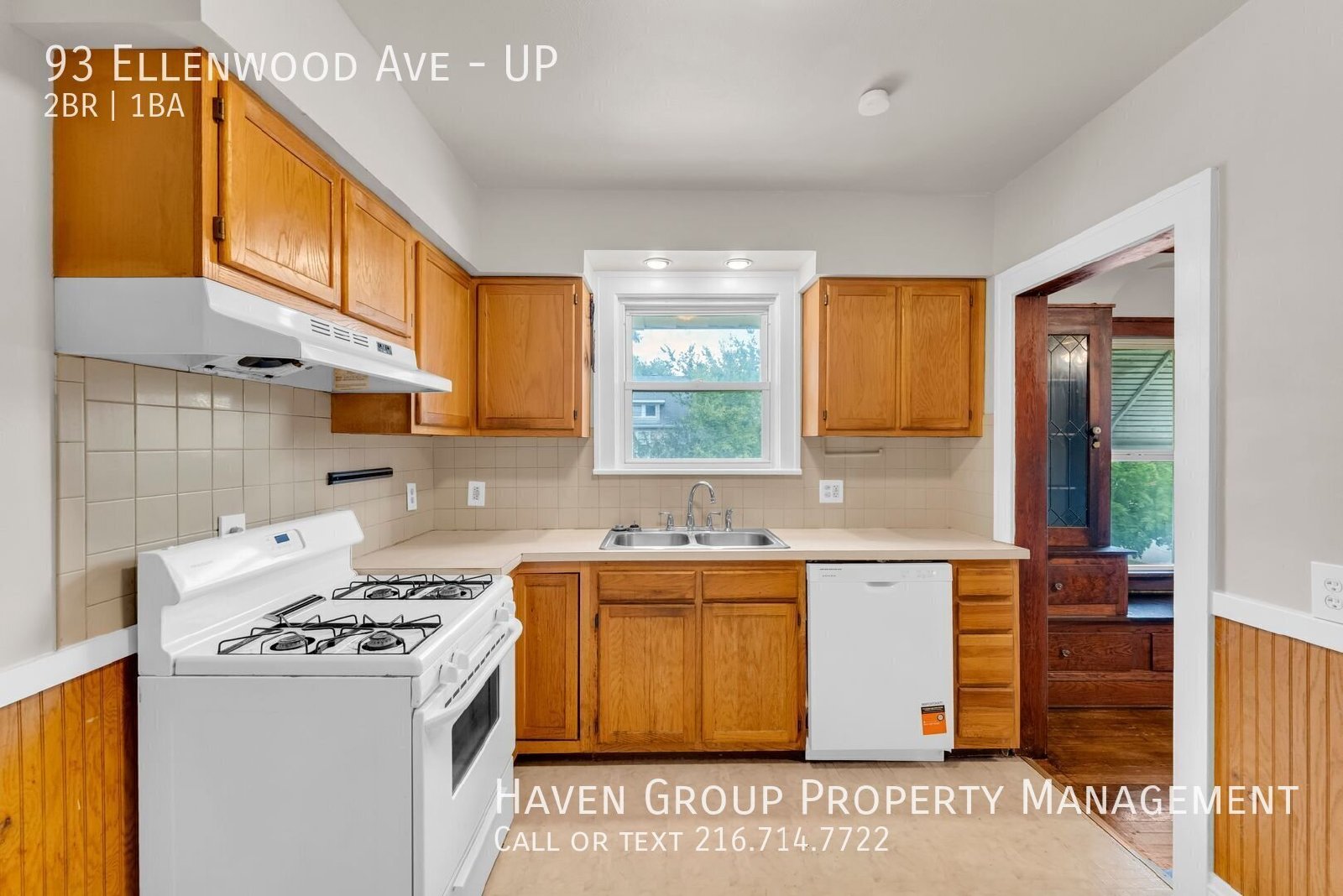 93 Ellenwood Ave | UP, Bedford, OH 44146 - Spacious 2-bed 1-bath multi-family home! property image