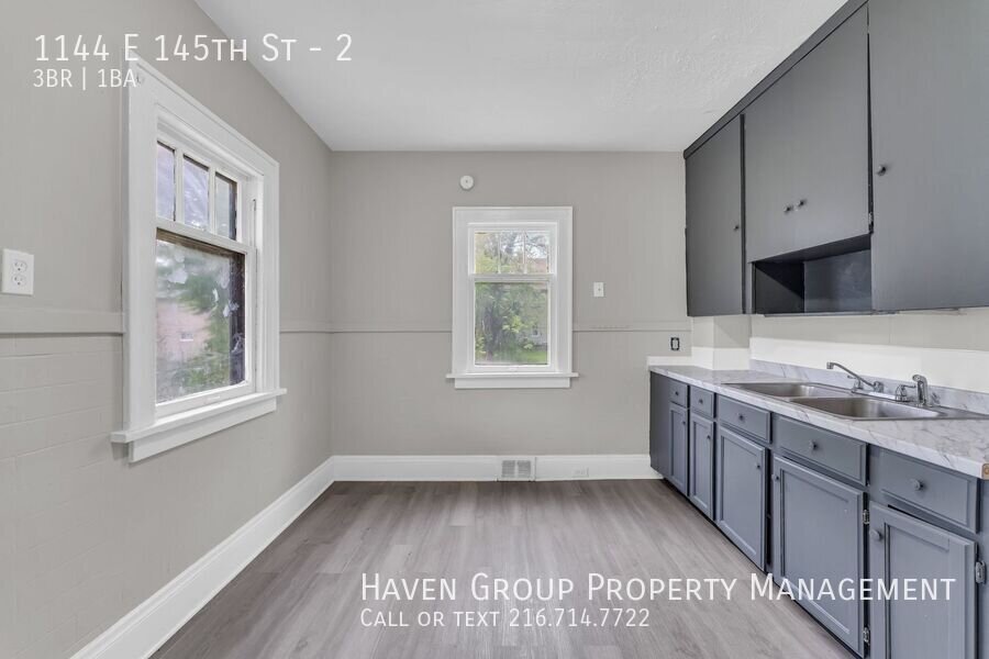 1144 E 145th St Cleveland, Ohio, 44110 - Spacious 3-bed 1-bath multi-family home! property image