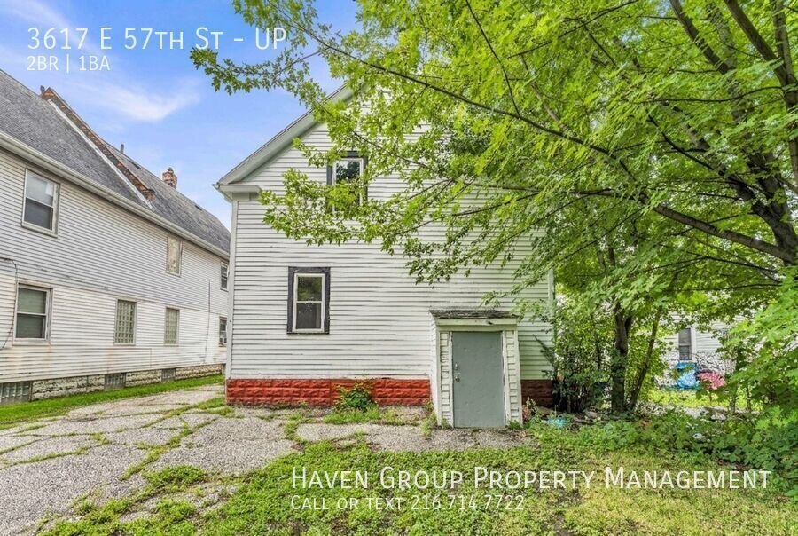 3617 E 57th St | UP, Cleveland, OH 44105 - Spacious 1-bed 1-bath multi-family home! property image