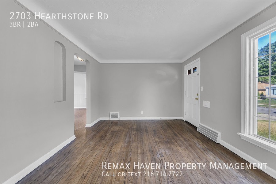 2703 Hearthstone Rd, Parma - Spacious 3-bed 2-bath single-family home! property image