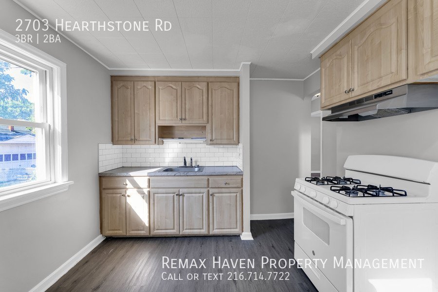 2703 Hearthstone Rd, Parma - Spacious 3-bed 2-bath single-family home! property image