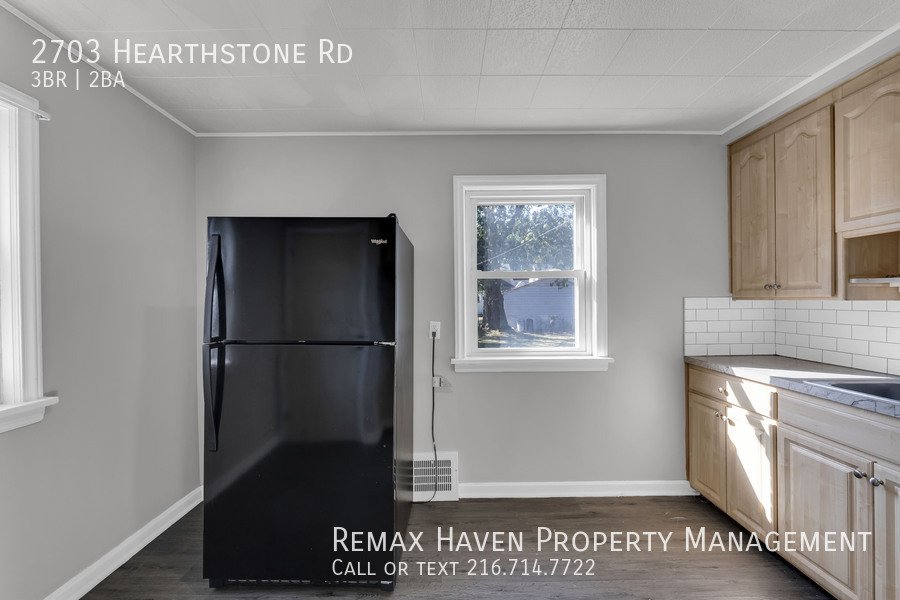 2703 Hearthstone Rd, Parma - Spacious 3-bed 2-bath single-family home! property image