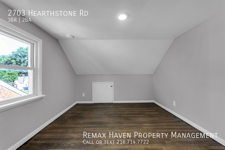 2703 Hearthstone Rd, Parma - Spacious 3-bed 2-bath single-family home! property image