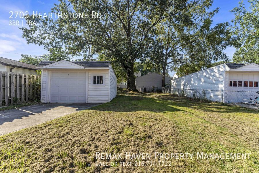 2703 Hearthstone Rd, Parma - Spacious 3-bed 2-bath single-family home! property image