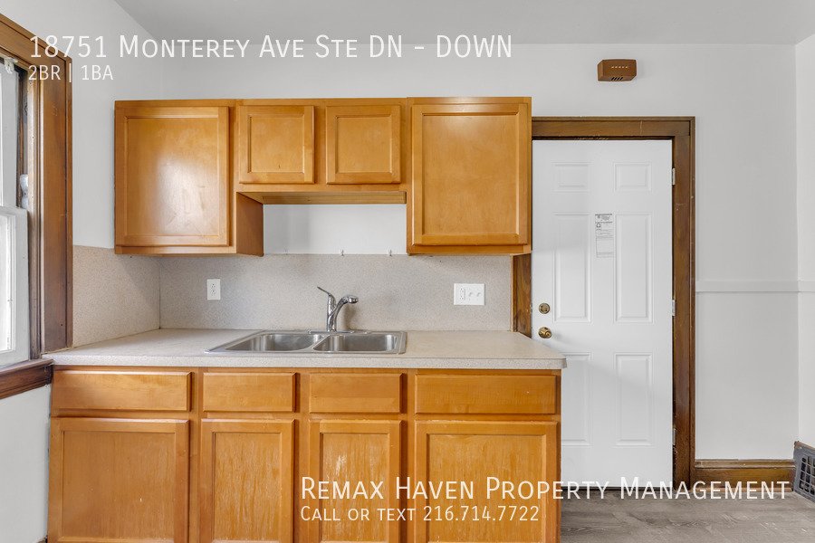 18751 Monterey Ave| DN, Euclid - Spacious 2-bed 1-bath multi-family ho property image