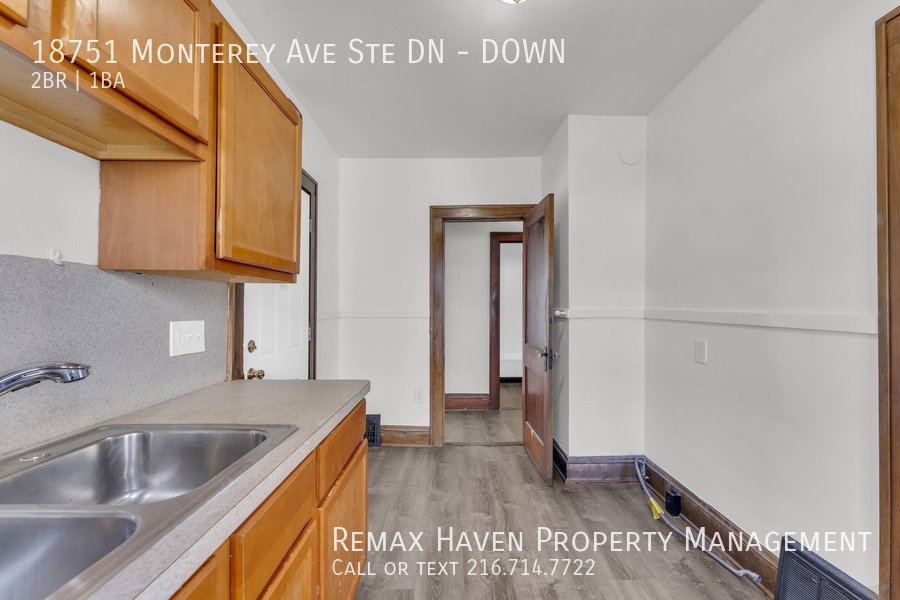 18751 Monterey Ave| DN, Euclid - Spacious 2-bed 1-bath multi-family ho property image