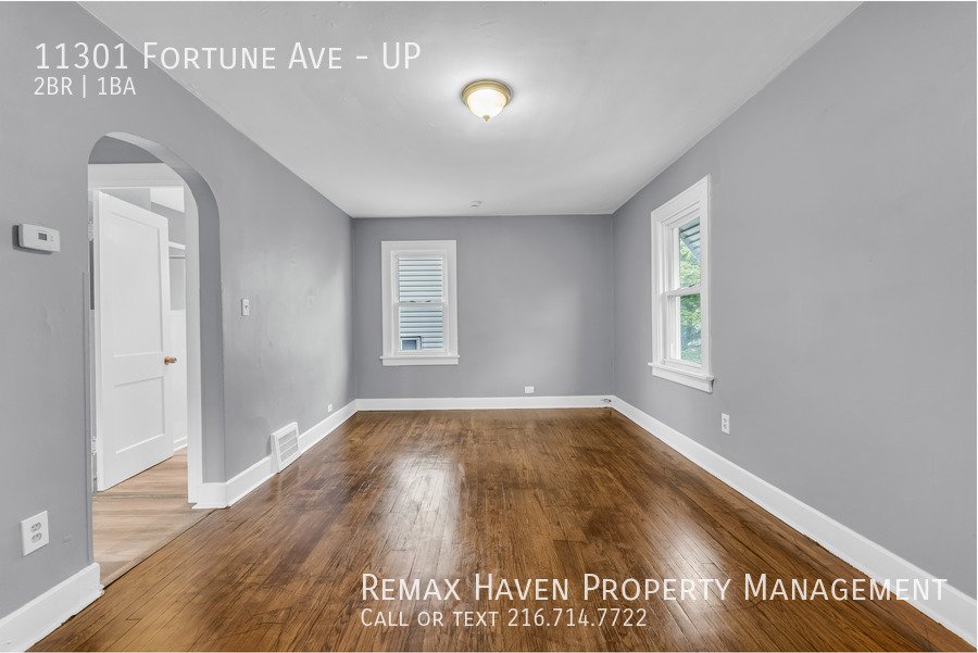 11301 Fortune Ave | UP, Cleveland - Spacious 2-bed 1-bath multi-family property image