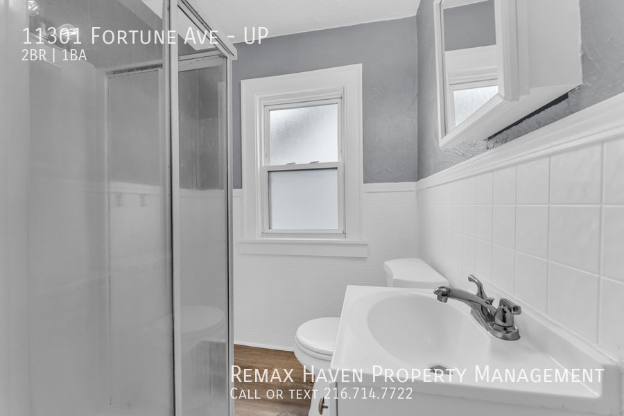 11301 Fortune Ave | UP, Cleveland - Spacious 2-bed 1-bath multi-family property image
