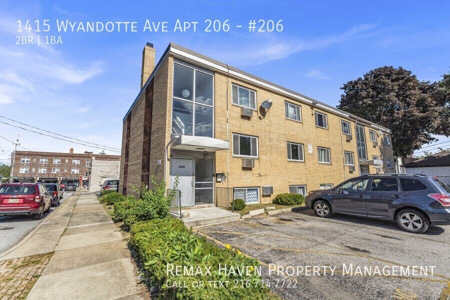 1415 Wyandotte Ave | #206, Lakewood - Spacious 2-bed 1-bath multi-fami property image