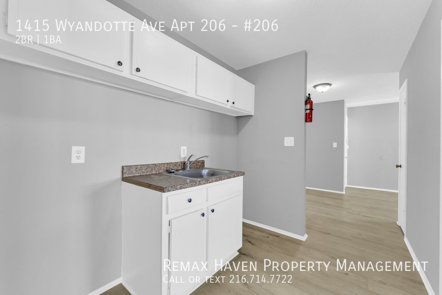 1415 Wyandotte Ave | #206, Lakewood - Spacious 2-bed 1-bath multi-fami property image