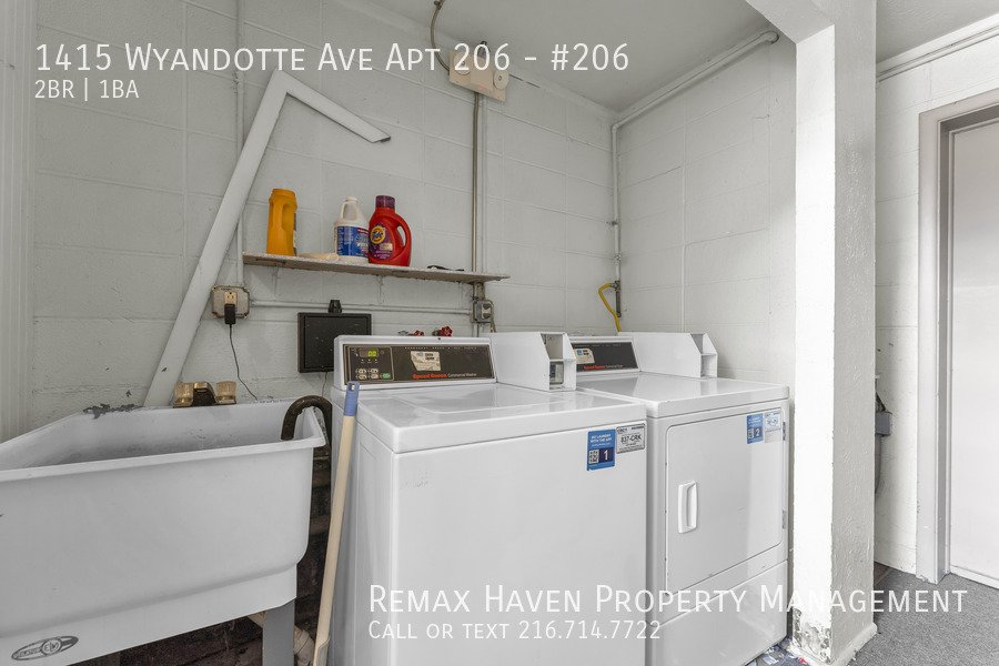 1415 Wyandotte Ave | #206, Lakewood - Spacious 2-bed 1-bath multi-fami property image