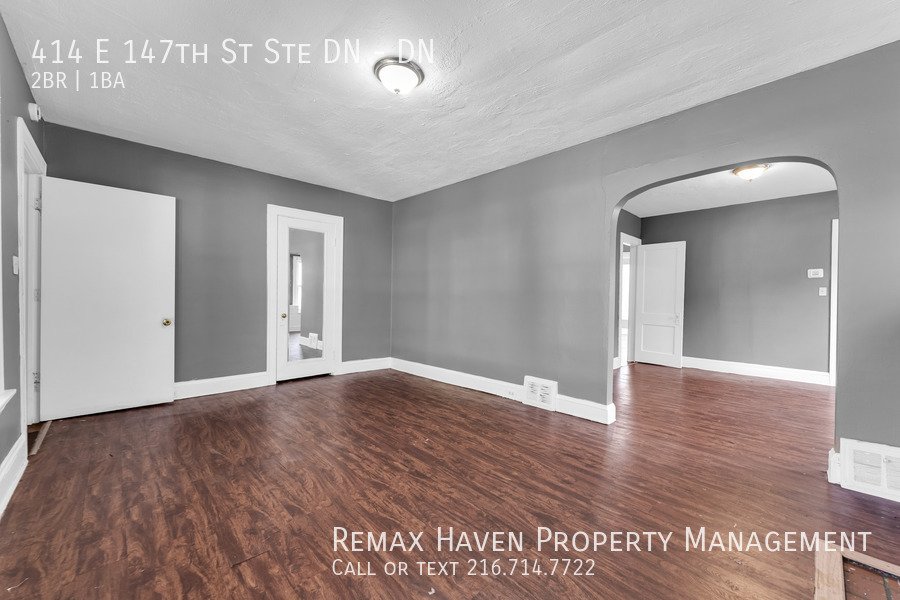 414 E 147th St | DN, Cleveland - Spacious 2-bed 1-bath multi-family ho property image