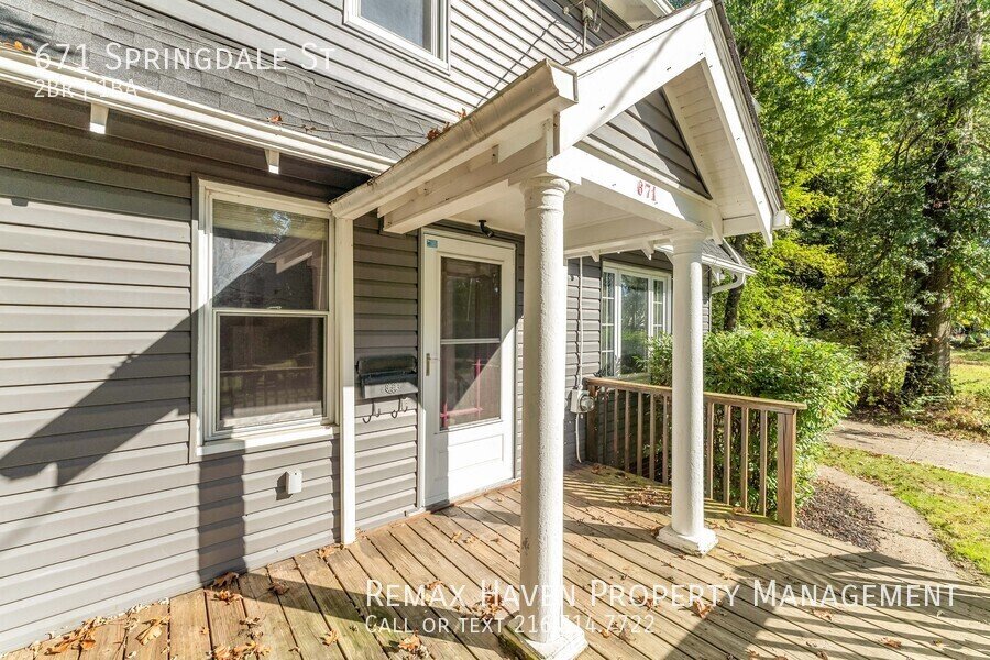 671 Springdale St, Akron - Spacious 2-bed 1-bath single-family home! property image