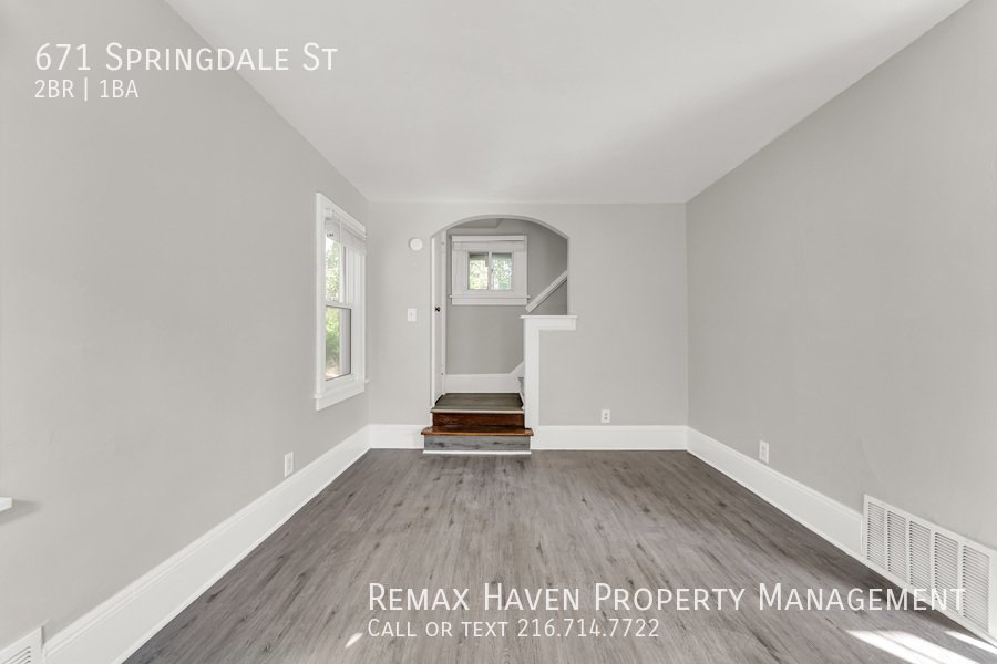 671 Springdale St, Akron - Spacious 2-bed 1-bath single-family home! property image