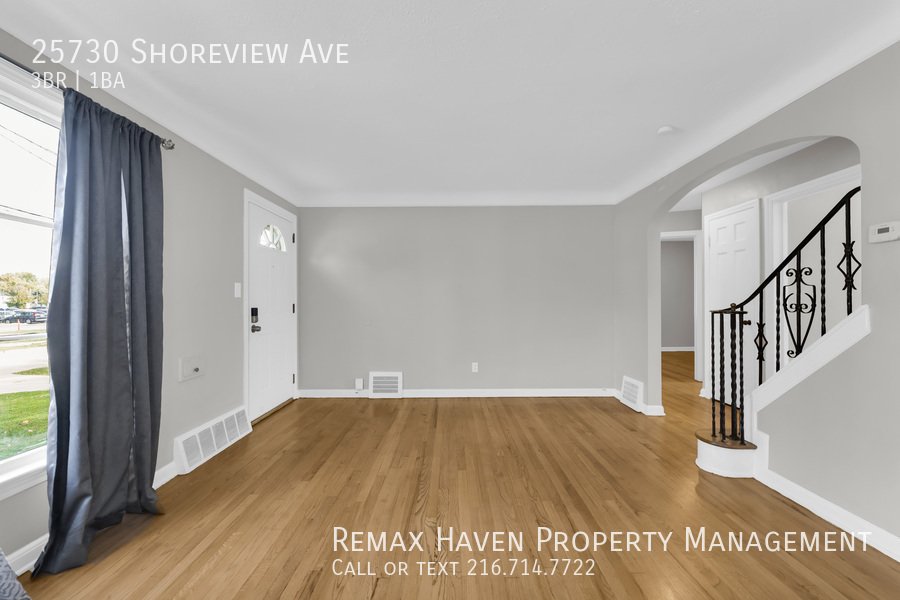 25730 Shoreview Ave, Euclid - Spacious 3-bed 1-bath single-family home property image