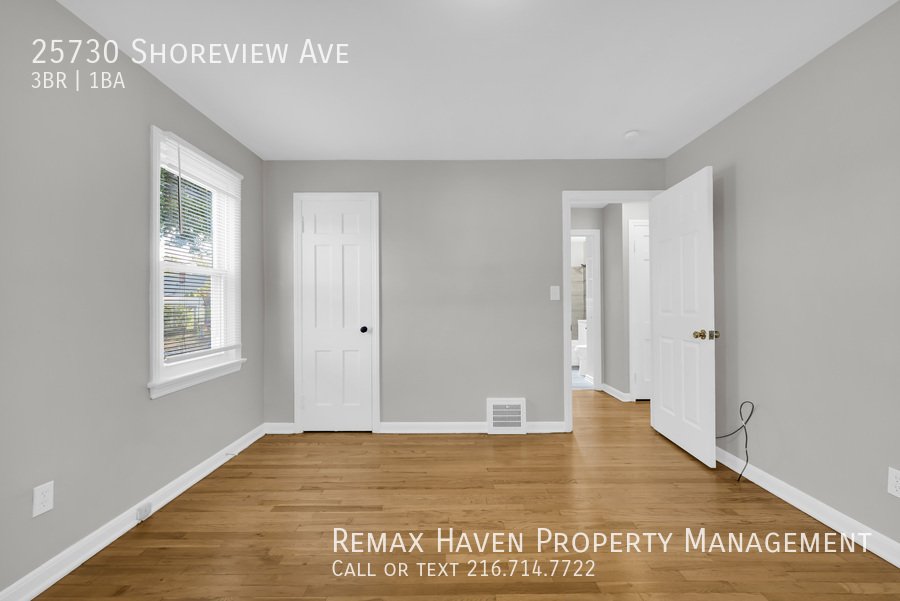 25730 Shoreview Ave, Euclid - Spacious 3-bed 1-bath single-family home property image