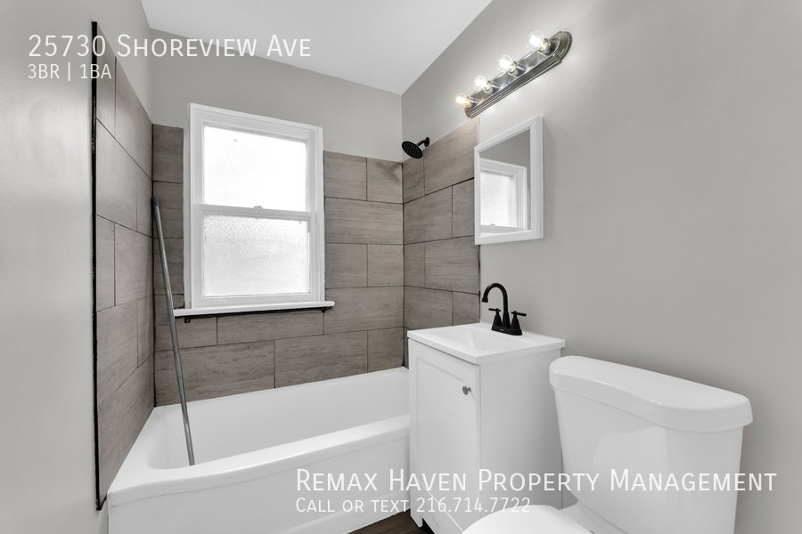 25730 Shoreview Ave, Euclid - Spacious 3-bed 1-bath single-family home property image