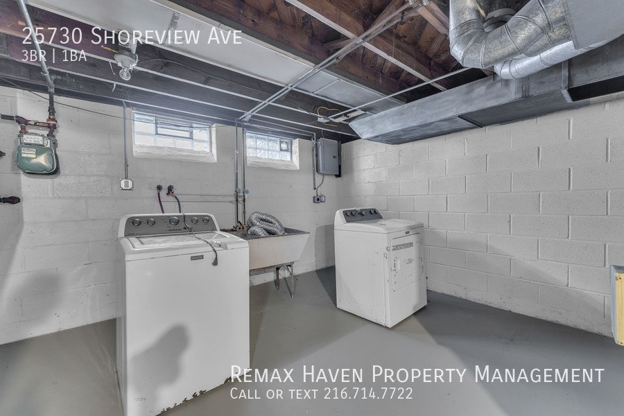 25730 Shoreview Ave, Euclid - Spacious 3-bed 1-bath single-family home property image