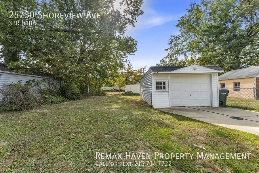 25730 Shoreview Ave, Euclid - Spacious 3-bed 1-bath single-family home property image
