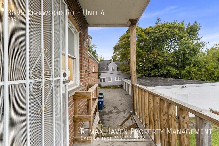 3895 Kirkwood Rd | Apt 4, Cleveland Heights - Spacious 2-bed 1-bath ap property image