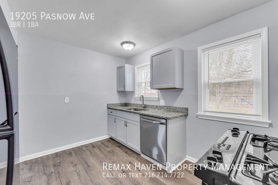 19205 Pasnow Ave, Euclid - Spacious 3-bed 1-bath single-family home! property image