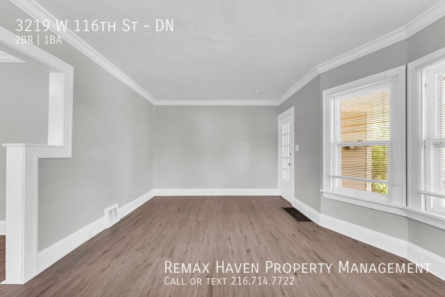 3219 W 116th St | DN, Cleveland - Spacious 2-bed 1-bath multi-family home! property image