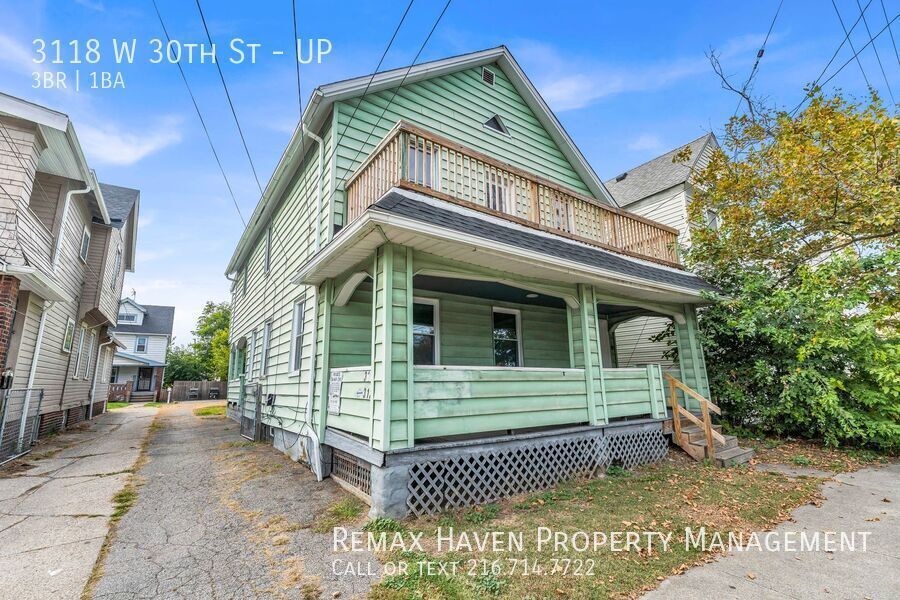 3118 W 30th St | UP, Cleveland - Spacious 3-bed 1-bath multi-family home! property image