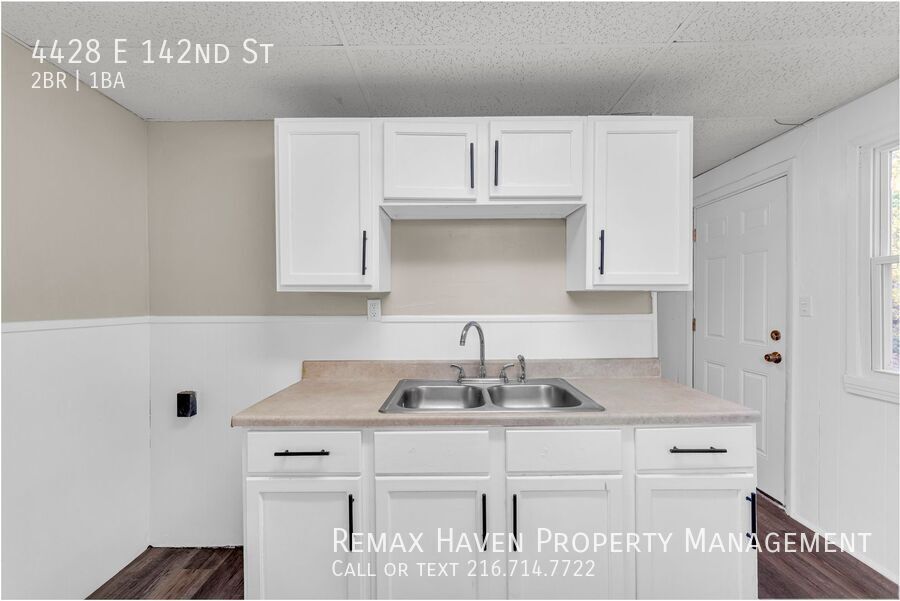 4428 E 142nd St, Cleveland - Spacious 2-bed 1-bath single-family home! property image